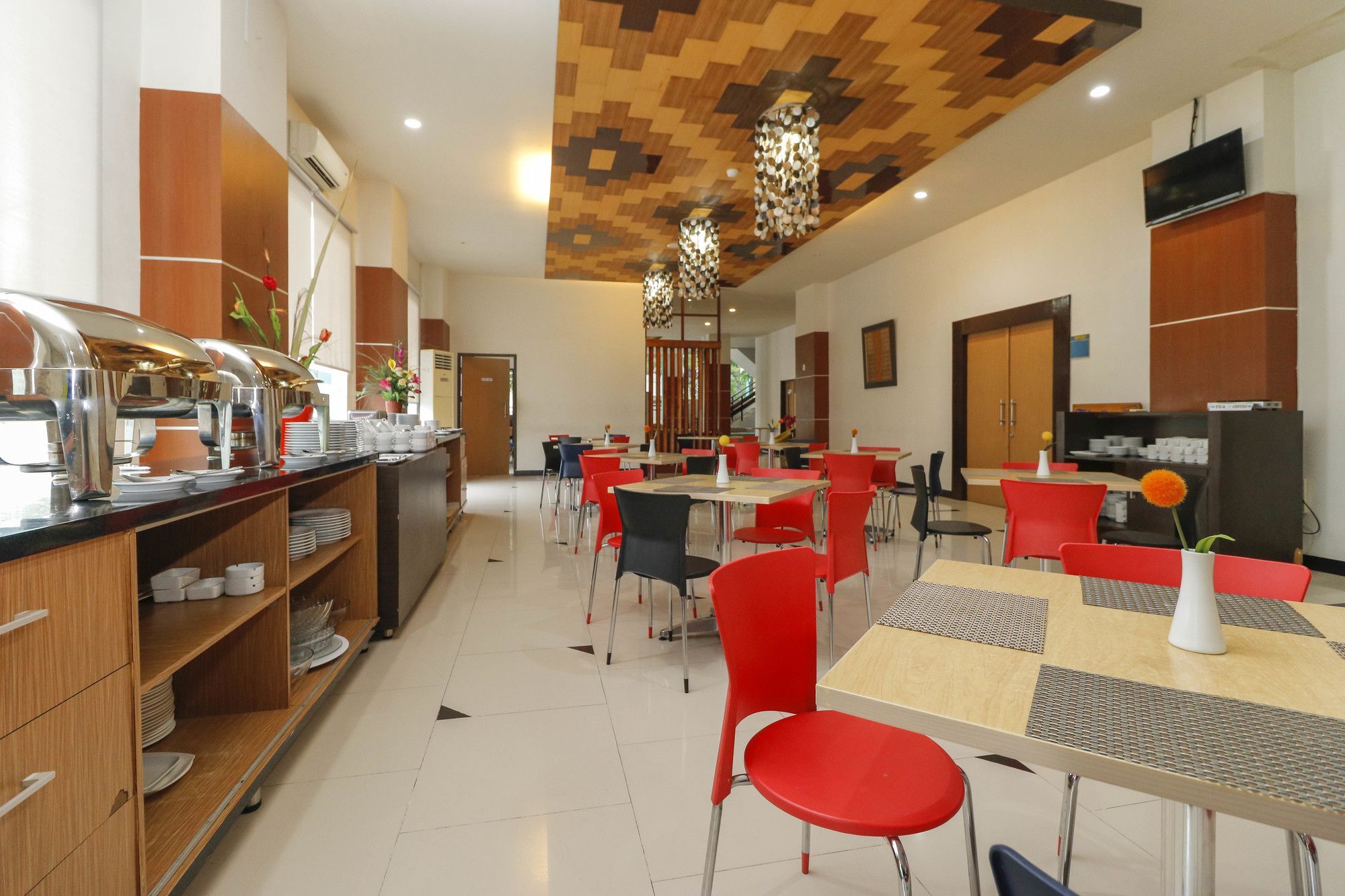 Reddoorz Plus Near Pantai Losari Macáçar Exterior foto